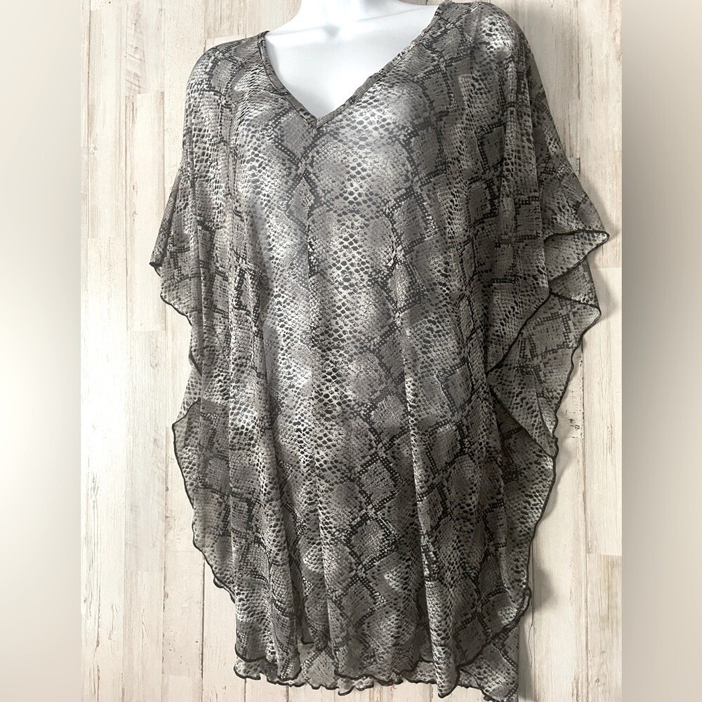 Jordan Taylor Snakeskin‎ Coverup Size Small Swim Summer Oversized